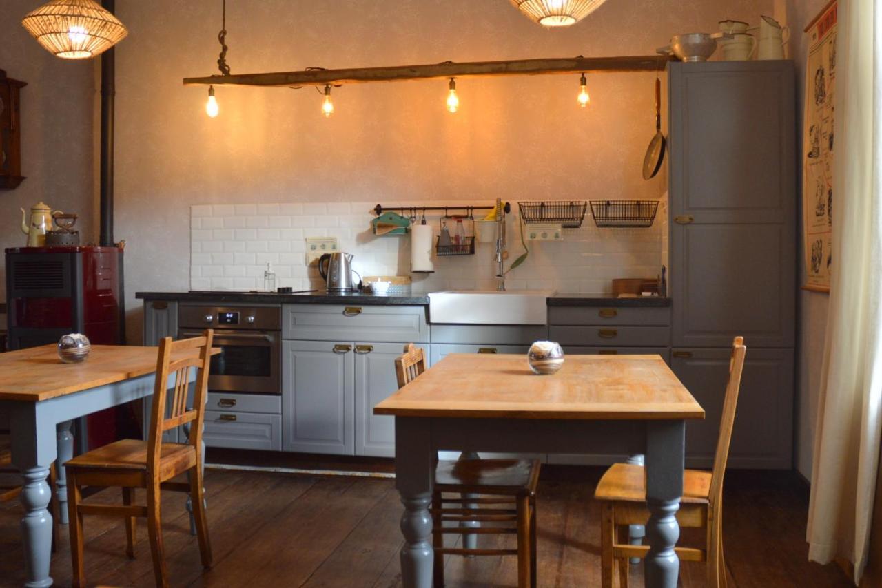 Aux 4 Saules De 4 Wilgen Bed & Breakfast Modave ภายนอก รูปภาพ