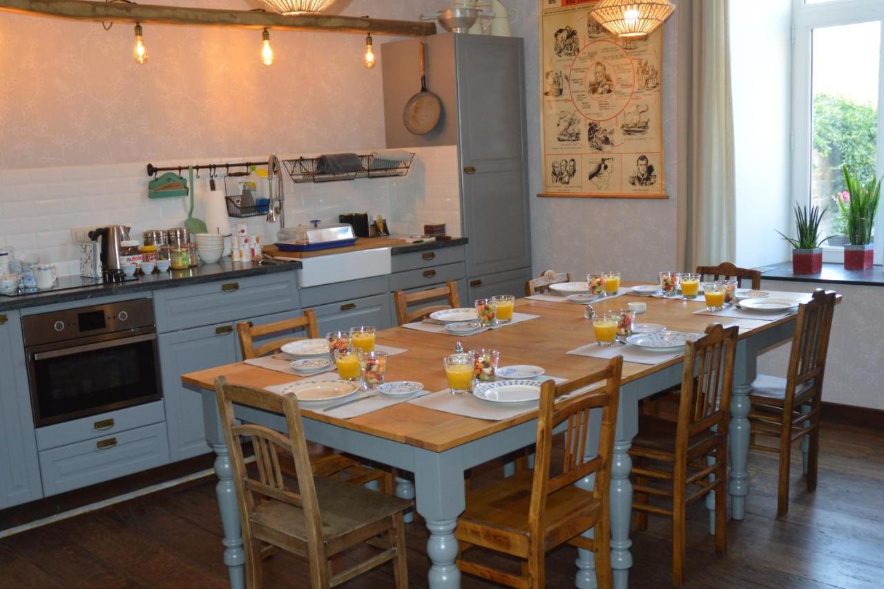 Aux 4 Saules De 4 Wilgen Bed & Breakfast Modave ภายนอก รูปภาพ