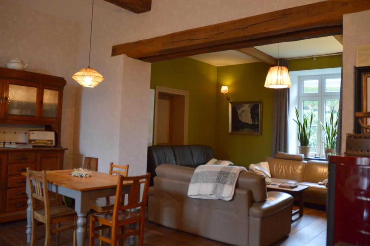 Aux 4 Saules De 4 Wilgen Bed & Breakfast Modave ภายนอก รูปภาพ