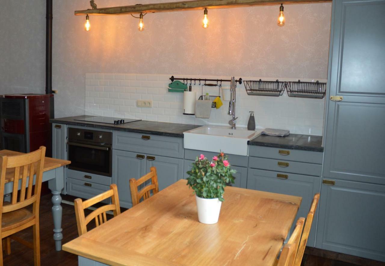 Aux 4 Saules De 4 Wilgen Bed & Breakfast Modave ภายนอก รูปภาพ