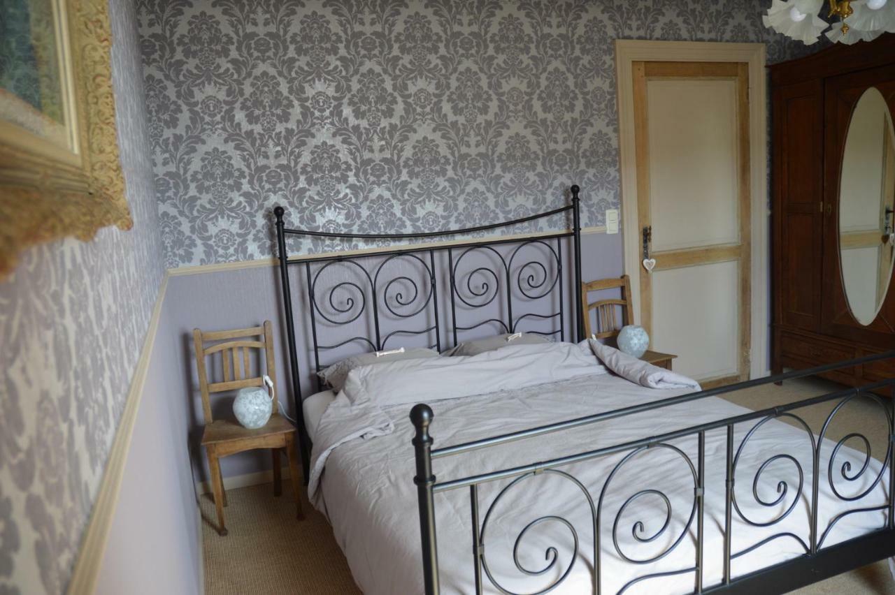 Aux 4 Saules De 4 Wilgen Bed & Breakfast Modave ภายนอก รูปภาพ