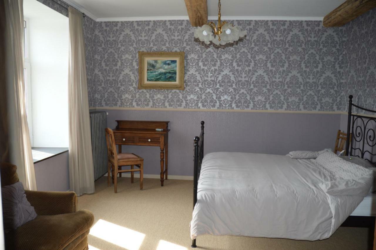 Aux 4 Saules De 4 Wilgen Bed & Breakfast Modave ภายนอก รูปภาพ