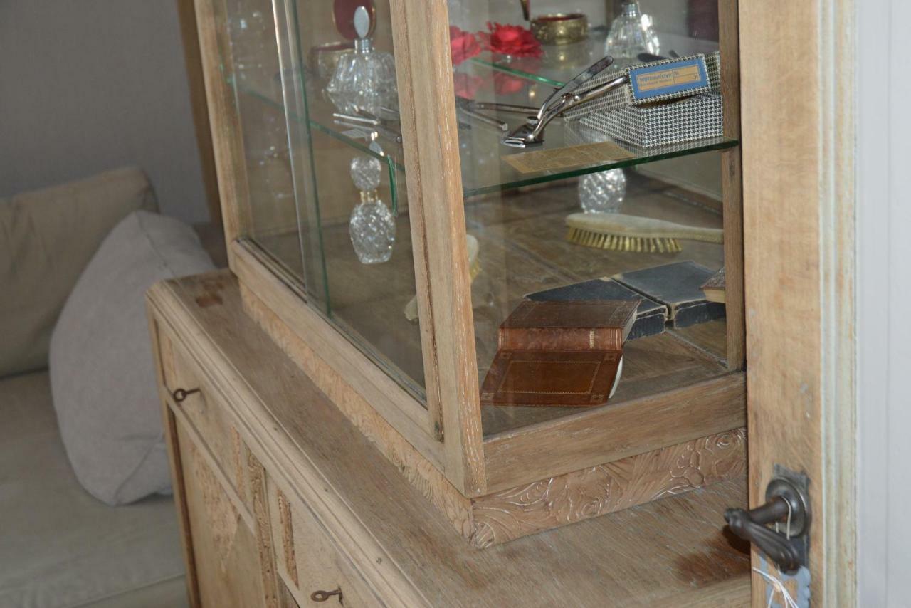Aux 4 Saules De 4 Wilgen Bed & Breakfast Modave ภายนอก รูปภาพ