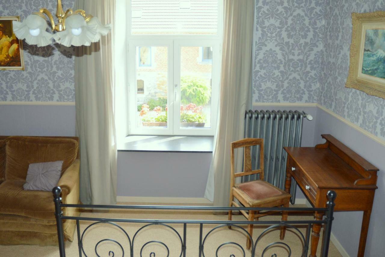 Aux 4 Saules De 4 Wilgen Bed & Breakfast Modave ภายนอก รูปภาพ